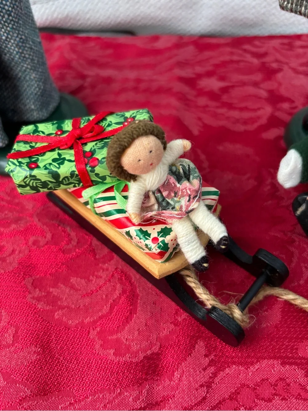 Byers' Choice Carolers- 4 piece doll vendor set.